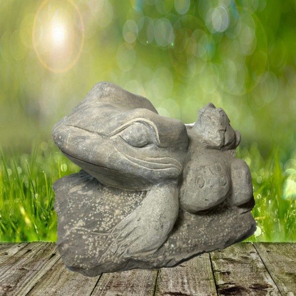 Hübscher Frosch mit Fröschlein aus Naturstein inkl.Speditionsversand